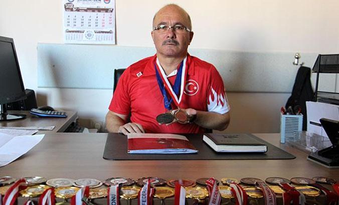 Badmintonla tüm engelleri yıktı