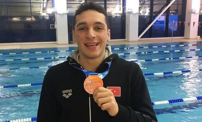 Milli yüzücü Ümitcan Güreş, Avrupa 3'üncüsü