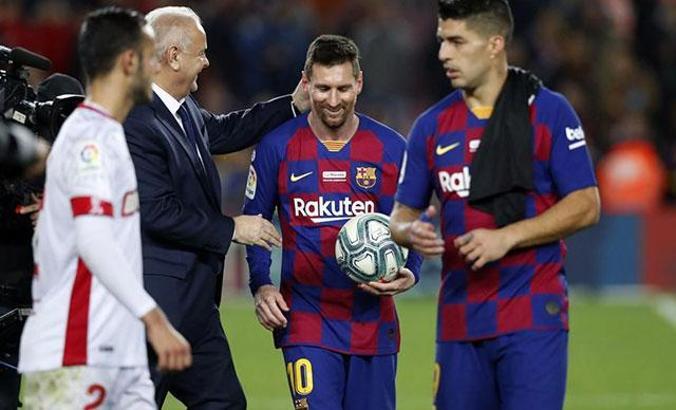 Messi’den tarihi hat-trick