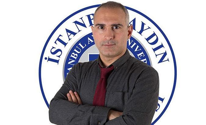 ''Çocuğu sevgiden yoksun bırakmak ileriki yaşantısı için duygusal istismar içeriğinden biridir''