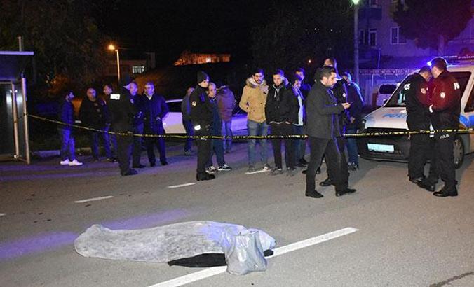 Emekli banka müdürü yol ortasında ölü bulundu