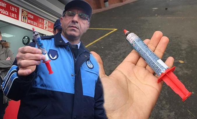 Okul yakınındaki bakkalda satılan "şırınga çikolatalar" toplatıldı