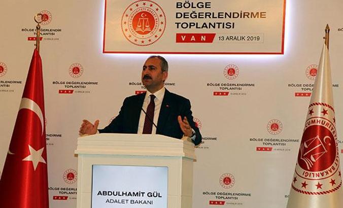 Bakan Gül: Değil ByLock, dumanla haberleşseler bu mücadeleyi sürdüreceğiz
