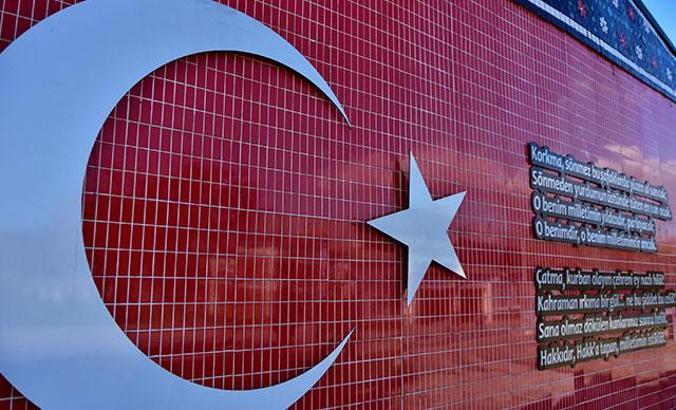 156 bin parça seramik atığından sanat eseri