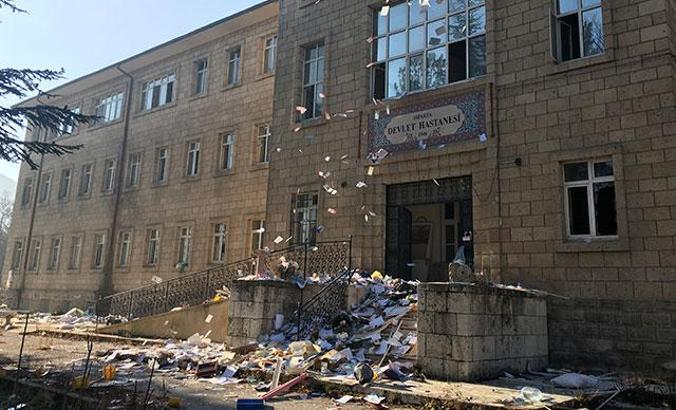 Fuhuş yapıldığı iddia edilen eski hastane binasında temizlik