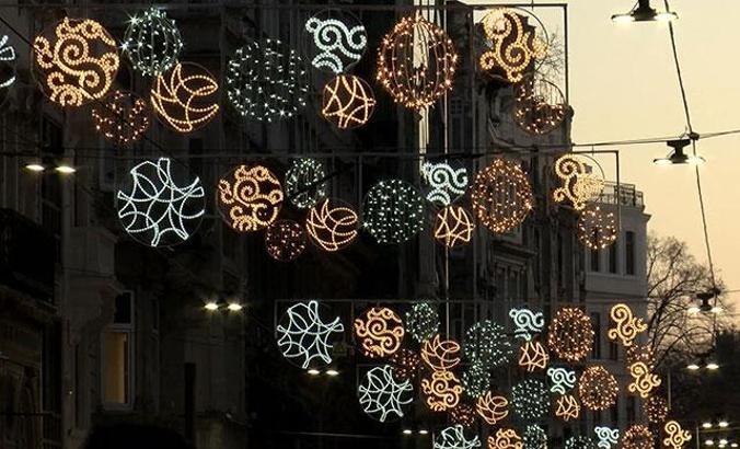 İstiklal Caddesi yeni yıla daha yeşil, ışıl ışıl , lavanta ve gül kokularıyla girecek