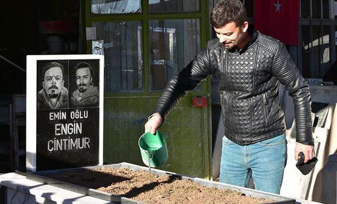 Rüyada öldüğünü gördü, mezarını kendi yaptı