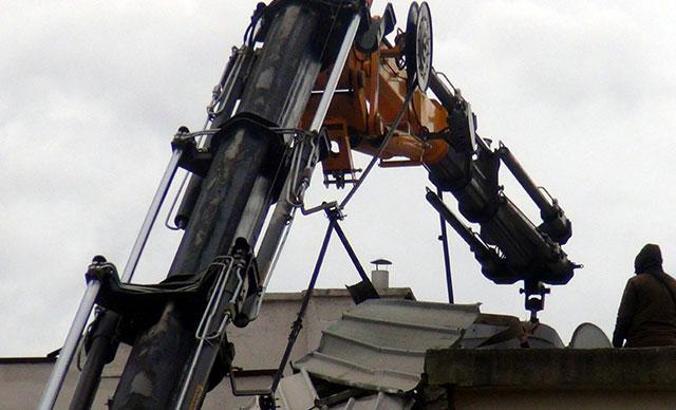 Bursa'da şiddetli lodos hayatı olumsuz etkiliyor