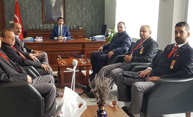 Şehit babasına yazdıkları cezayı, kendileri ödedi