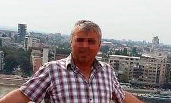 Kız çocuklarıyla şişe çevirmece oynarken taciz ettiği iddiasıyla yargılanıyor