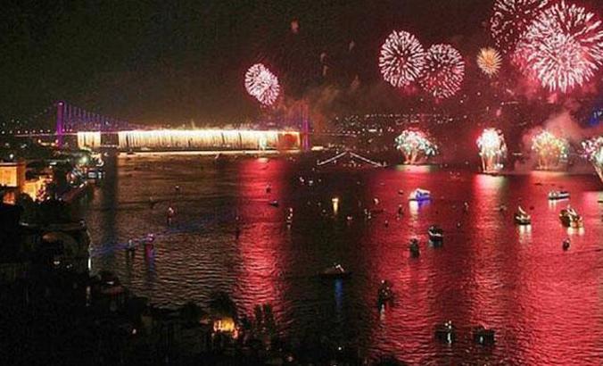 Hazırlıklar tamamlandı! İstanbul'da yılbaşı için görkemli kutlama