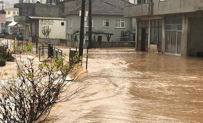 Sakarya’nın Karasu ve Kocaali ilçelerinde sel baskını
