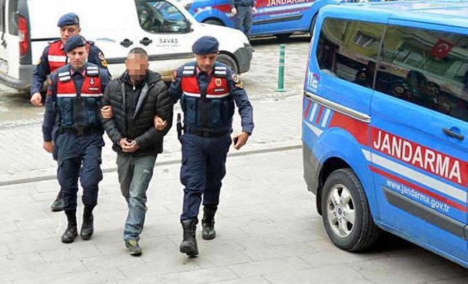Eşini 24 yerinden bıçaklayan zanlı adliyede