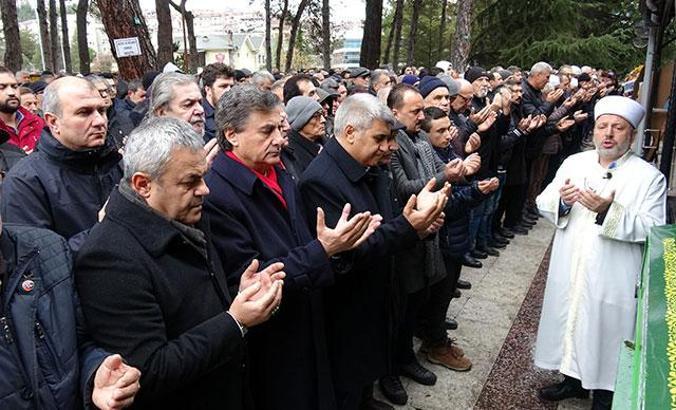 İntihar eden Karabükspor'un eski yöneticisi toprağa verildi