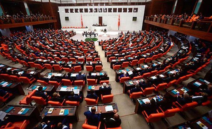 Libya tezkeresi Meclis'te kabul edildi