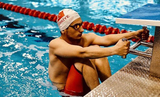 Uğurcan Özer: 8 yaşında rehabilitasyon amaçlı yüzme sporuna başladım