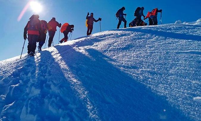 Şehitler anısına Allahuekber Dağları'na tırmandılar
