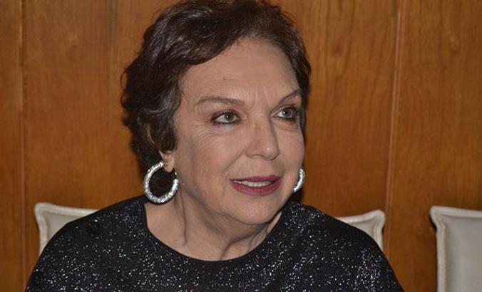 Selda Alkor: Oyuncu her şeyi oynar