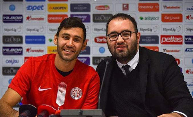 Antalyaspor'da Veysel Sarı imzaladı
