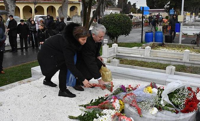 Hrant Dink mezarı başında anıldı