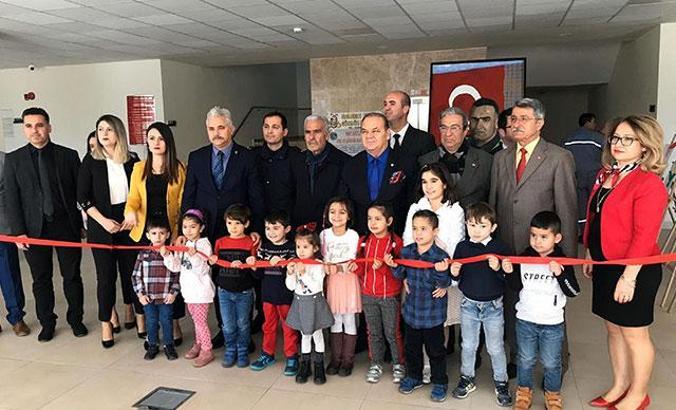 Fethi Sekin'in babası, oğlunun adını taşıyan serginin açılışına katıldı