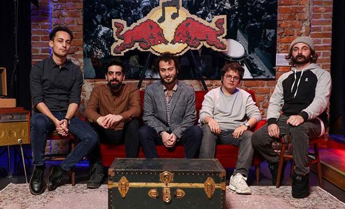 Yüzyüzeyken Konuşuruz'un yeni teklisi 'Kazılı Kuyum' yayında