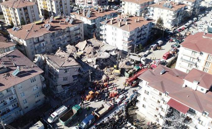 Deprem bölgesinde drone'lar hızlı müdahaleyi sağladı
