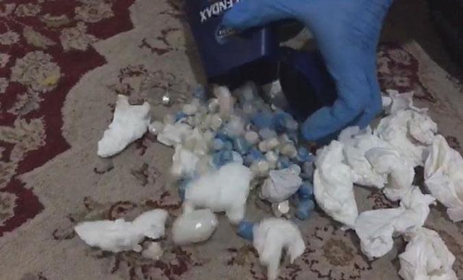 Zeytinburnu'nda uyuşturucu operasyonu kamerada