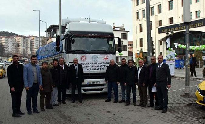 Kızılcahamam'dan deprem bölgesine yardım malzemesi gönderildi
