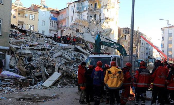 AFAD: Elazığ ve Malatya'da arama kurtarma çalışmaları tamamlandı