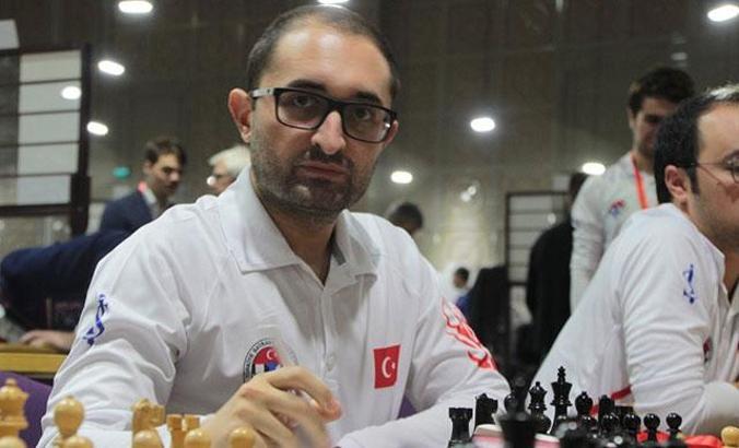 Satrançta Büyükusta Mustafa Yılmaz'dan tarihi başarı