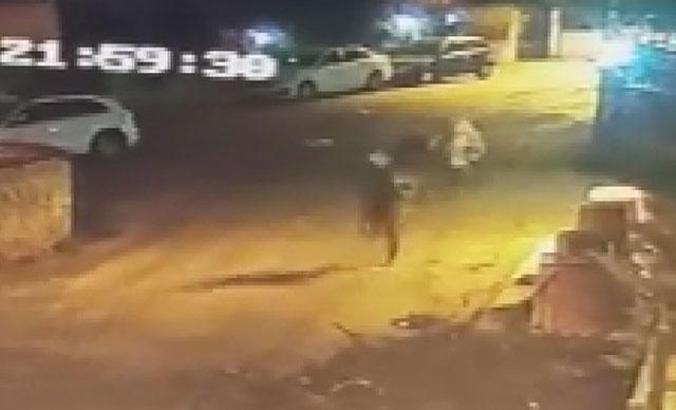 Pendik'te yaşlı kadına kapkaç dehşeti kamerada