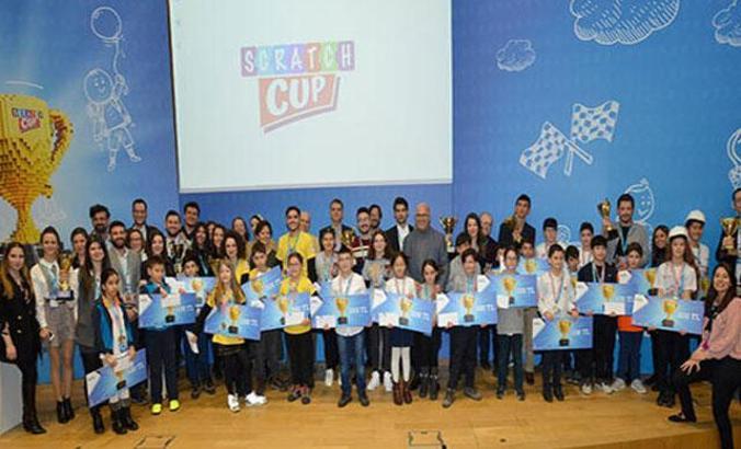 Minik Eller Scratch Cup 2020’de Benim Şehrim ile kendi şehirlerini tasarladı