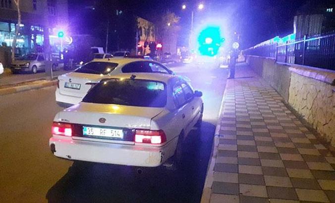 Polis otosuna çarpıp kaçan sürücü yakalandı