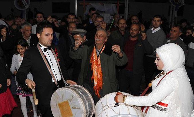 Görme engelli damat: Eşim, benim gökkuşağım