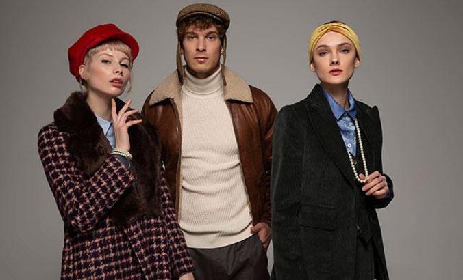 İngiliz dizisi ile 100 yıllık giyim stilini günlük hayata taşıyorlar