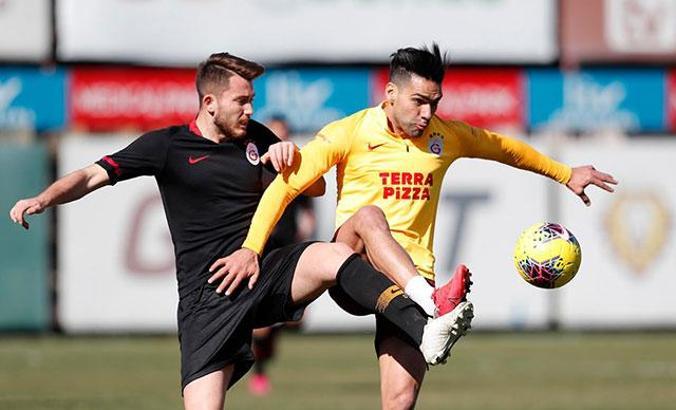 Galatasaray’da Falcao takımla çalışmalara başladı
