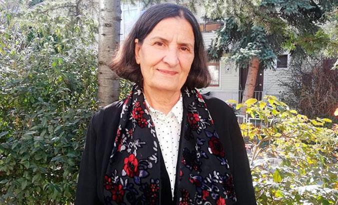 CHP kongresinde delegenin elinden mikrofonu alan partili: Kadını aşağılayıcı sözlerdi