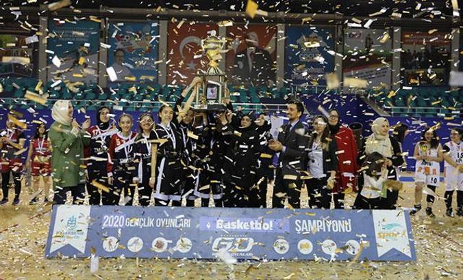 Potanın perilerinden liseye şampiyonlukla veda