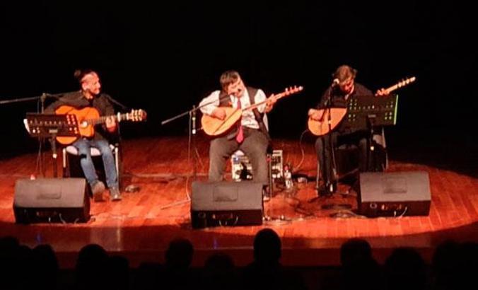 Down sendromlu Çağatay Aras’tan bağlama resitali