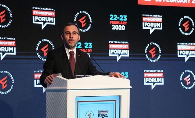 Bakan Kapasoğlu: İnsanlarımız popüler kültürün endişe veren etkileriyle zor bir imtihandan geçiyor