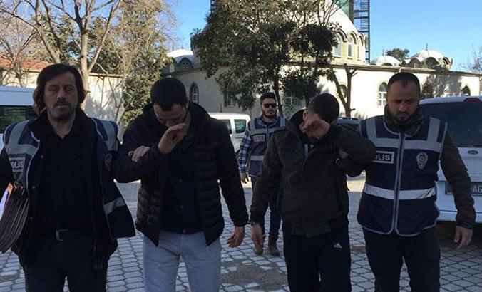 33 su saati çalıp, tanesini 20 liradan satan dayı-yeğen yakalandı