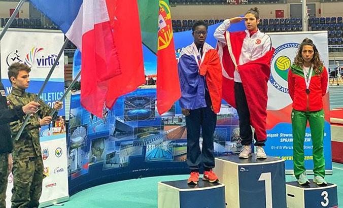 Özel sporcu Esra Bayrak, dünya şampiyonu oldu