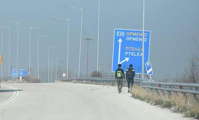 Sınırı geçen göçmenler, Yunanistan'ın iç kesimlerine ilerliyor