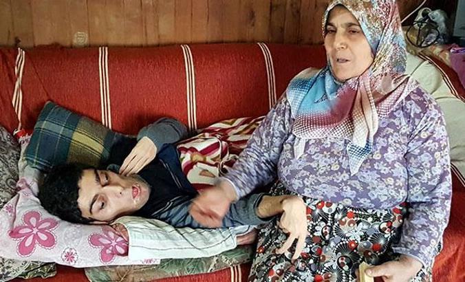 Yatalak engelli oğlu için verilen bakım parası faiziyle geri istendi