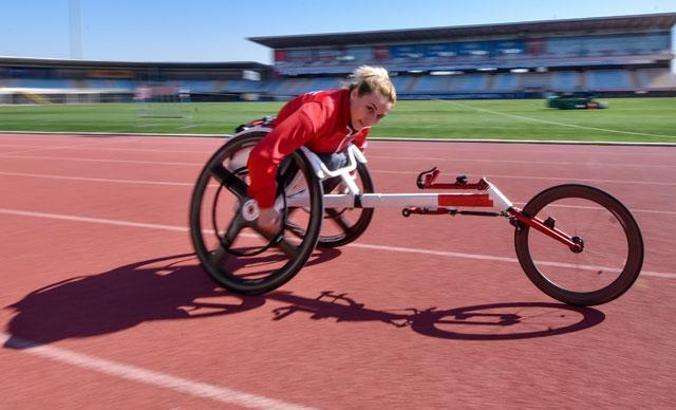 Anne sözü dinledi, atletizmde tarih yazdı