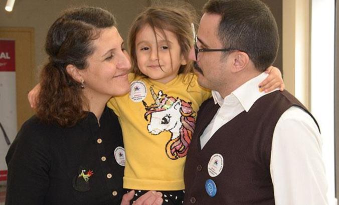 Hastalığı hayatı kaçırmasına engel olmadı; evlendi, çocuk sahibi oldu