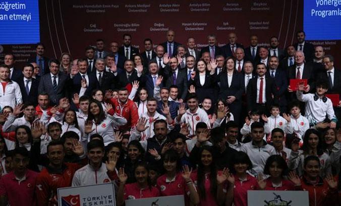 Milli sporculara 24 vakıf üniversitesinde daha tam burs imkanı