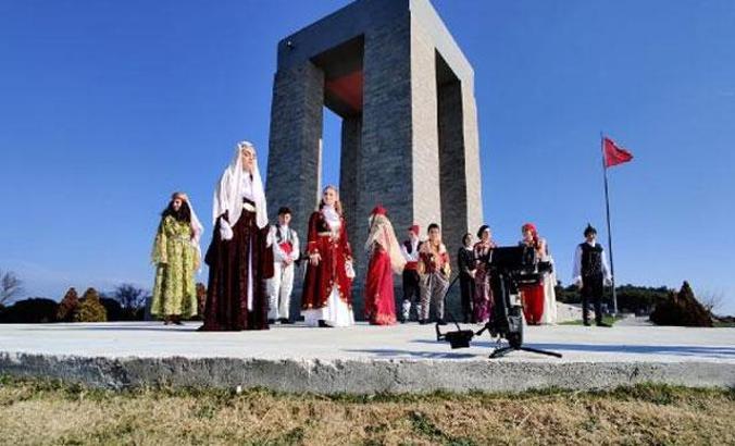 Çanakkale Türküsü 9 dilde seslendirildi