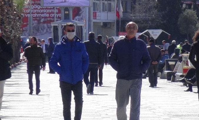 Koronavirüsü önlemlerini alan Silivri'de sokaklar boş kaldı